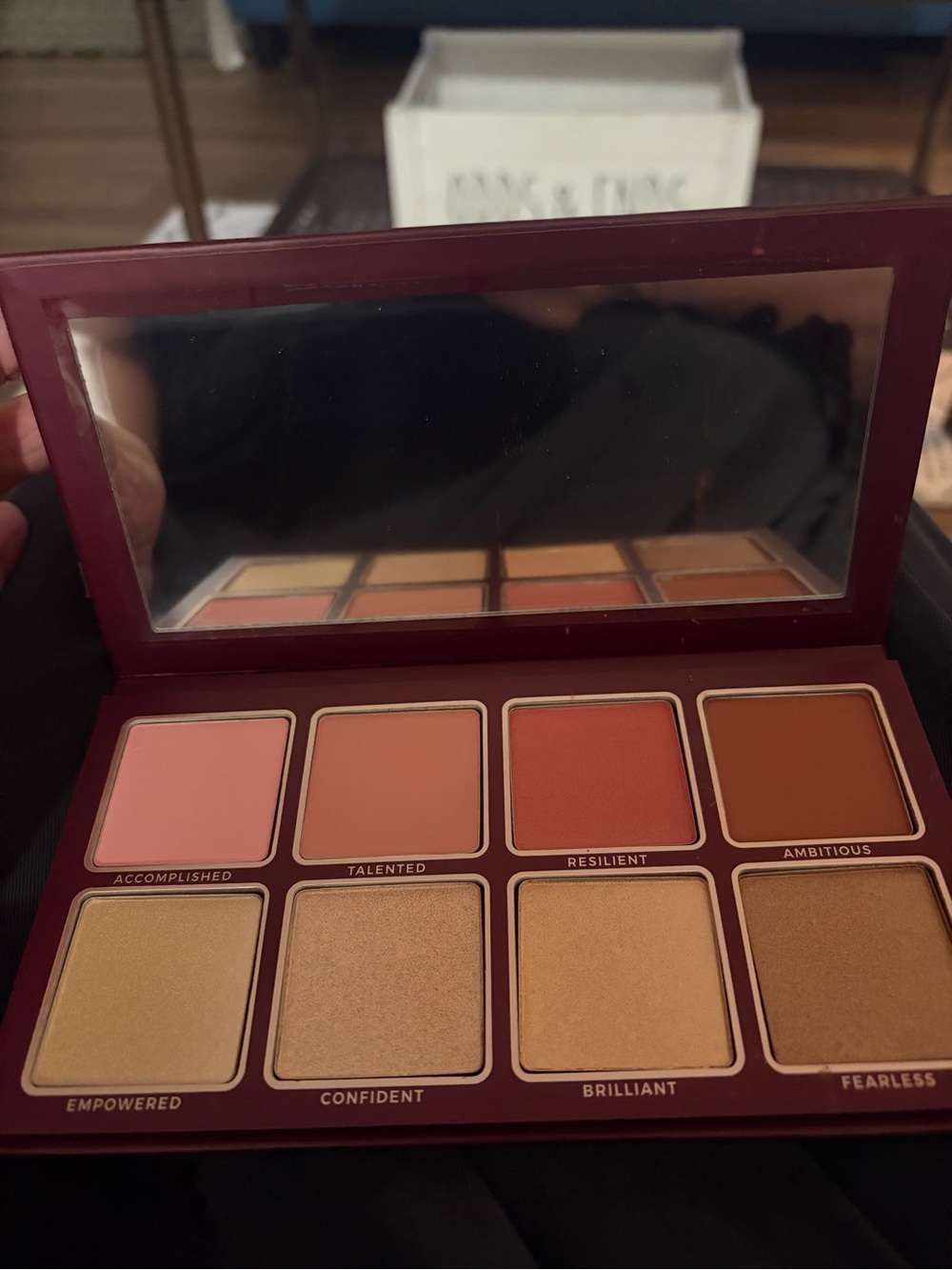 Glow Glitter face  Palette — Pink and Warm Neutrals